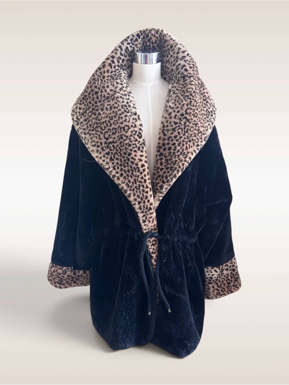 Vintage Ultra Furs Faux Fur Leopard Print Trim Coat Jacket Black XL Made USA